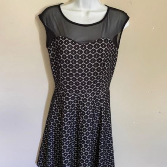 Ladies black dress - Picture 1 of 2
